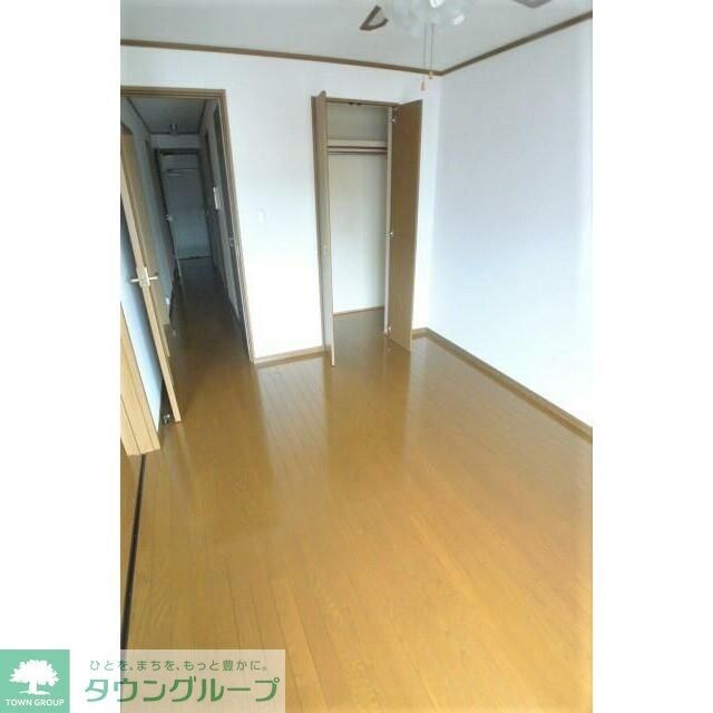 ヴィラトリアノンの物件内観写真