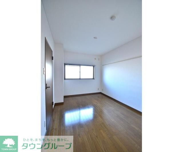 ウィスタリアガーデンの物件内観写真