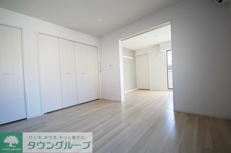 ヴィラローリーIIIの物件内観写真