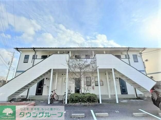 ウエストエンドAの物件外観写真