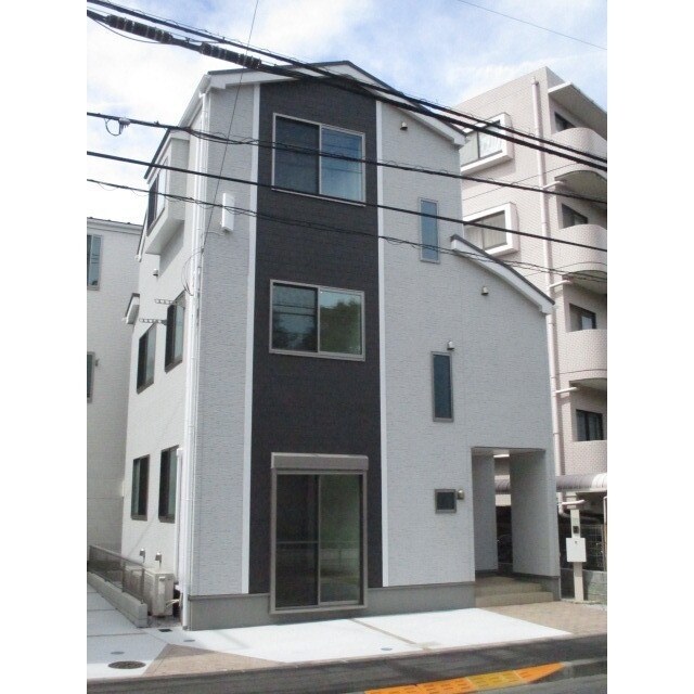 天神町２丁目貸家２号棟の物件外観写真