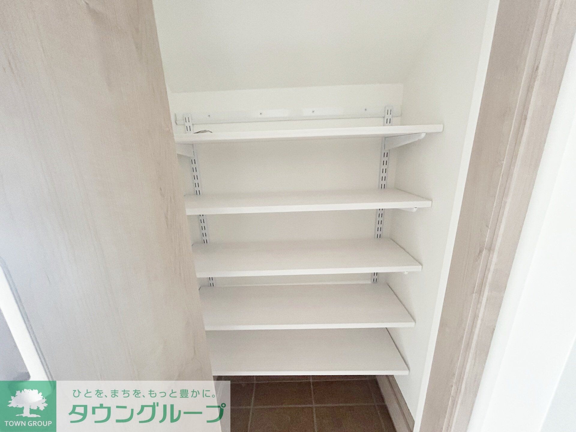 フェリーチェＭＩＹＡＢＩの物件内観写真