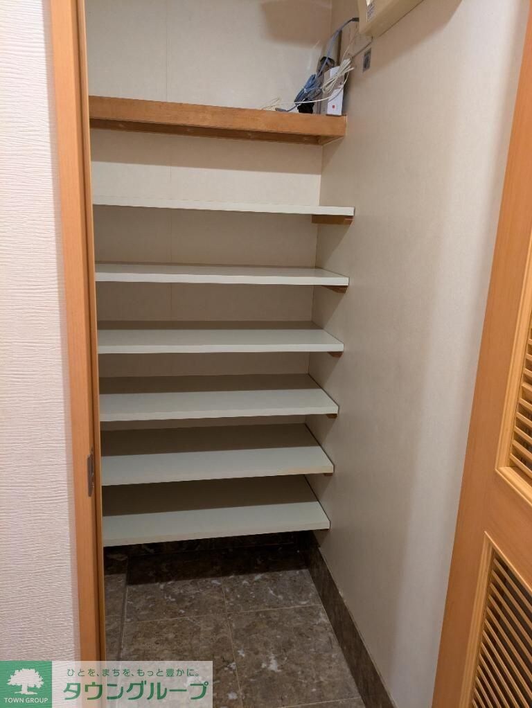 ガーデンズ国立東館の物件内観写真