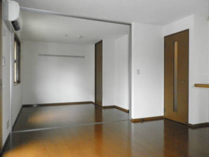 ロワールＢの物件内観写真