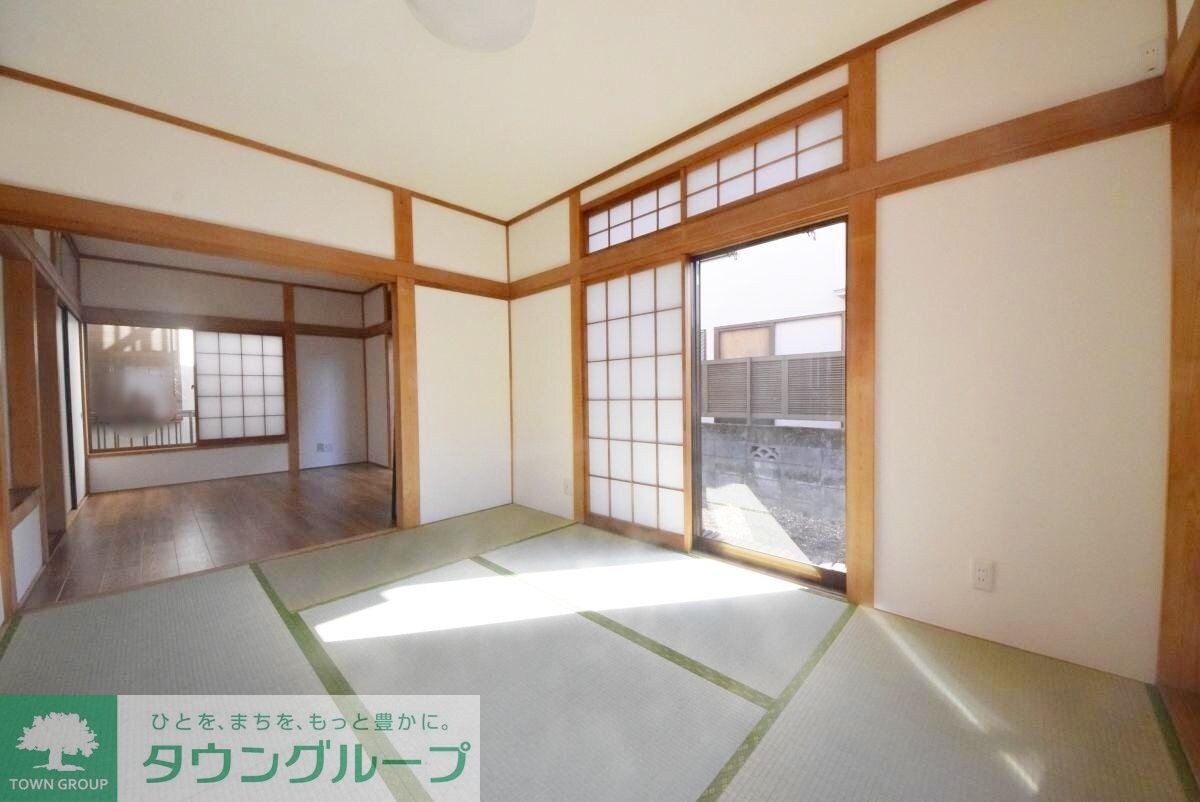 戸倉2丁目貸家の物件内観写真