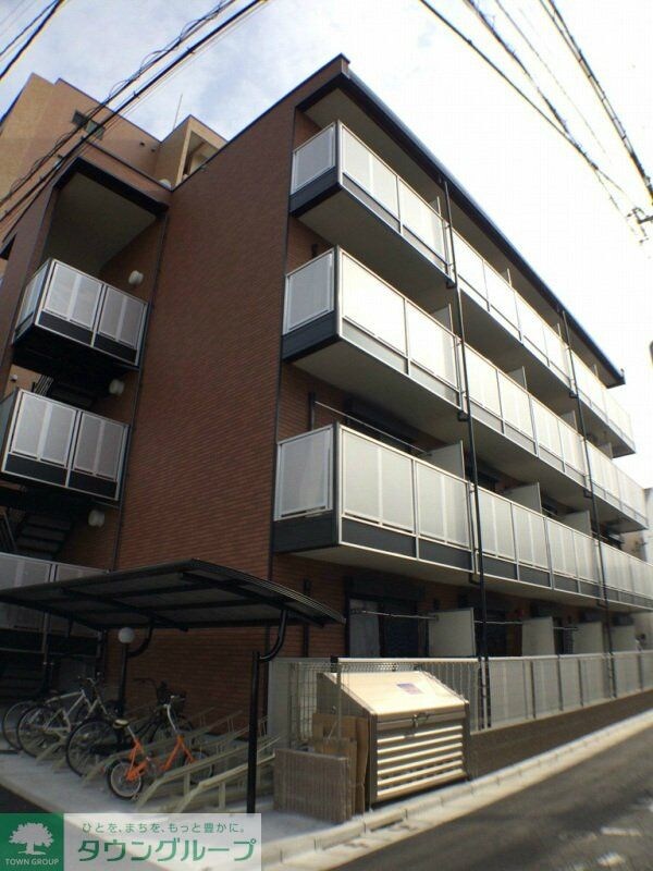 レオネクストルフェリの物件外観写真