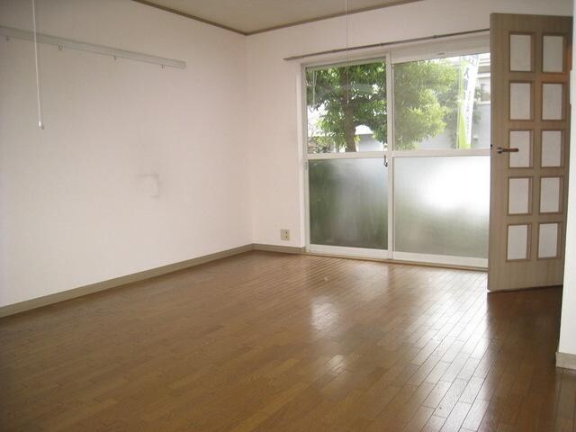 ブリージングタウン百草園の物件内観写真