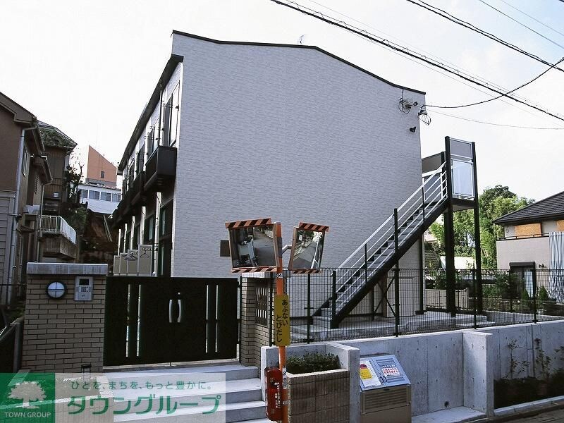 レオパレスミストラル西国分寺の物件外観写真