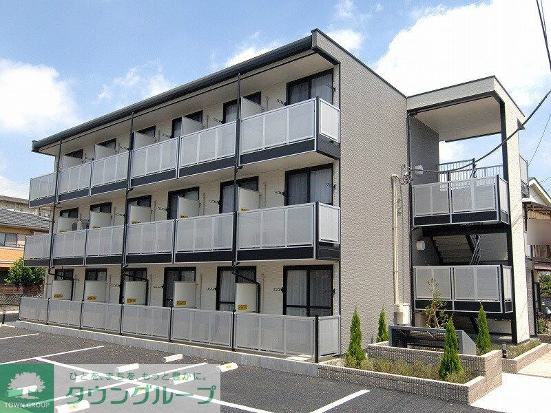 レオパレスフォレ　流山の物件外観写真