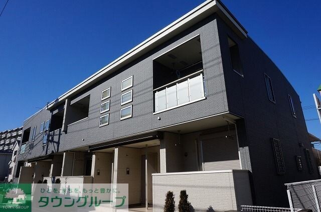 アン・ミケーリアの物件外観写真