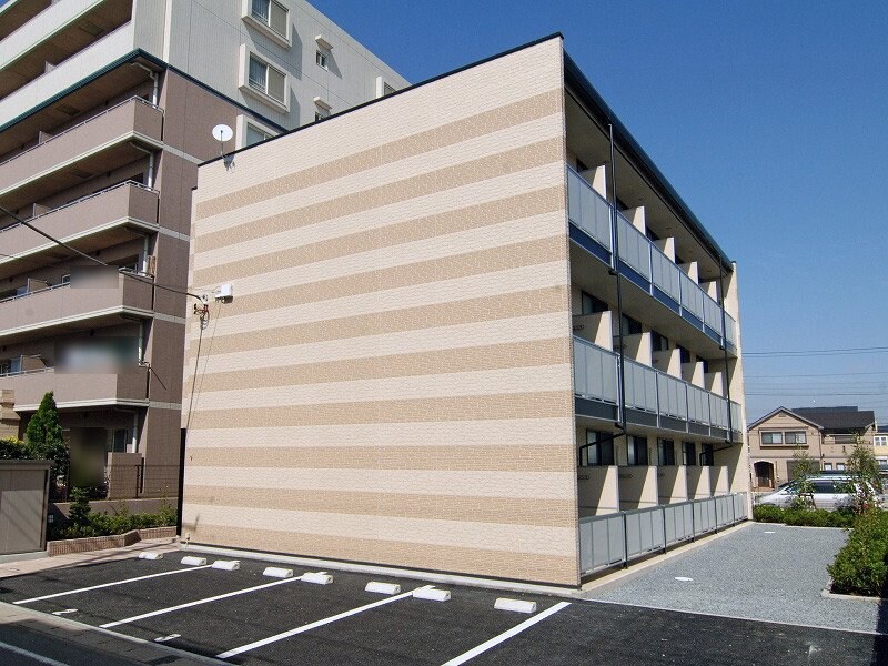 レオパレス舞浜の物件外観写真