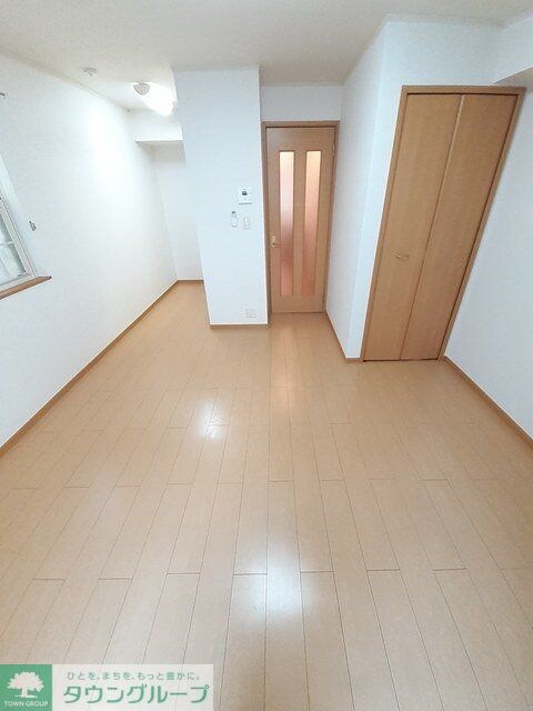 クローバーコートの物件内観写真