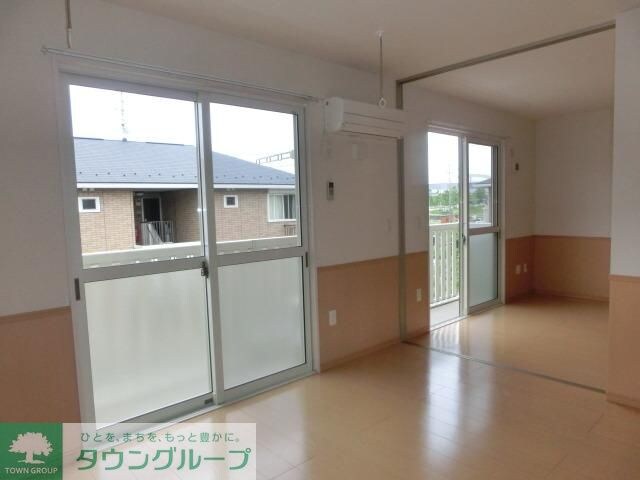 クリスタルエトワール　の物件内観写真