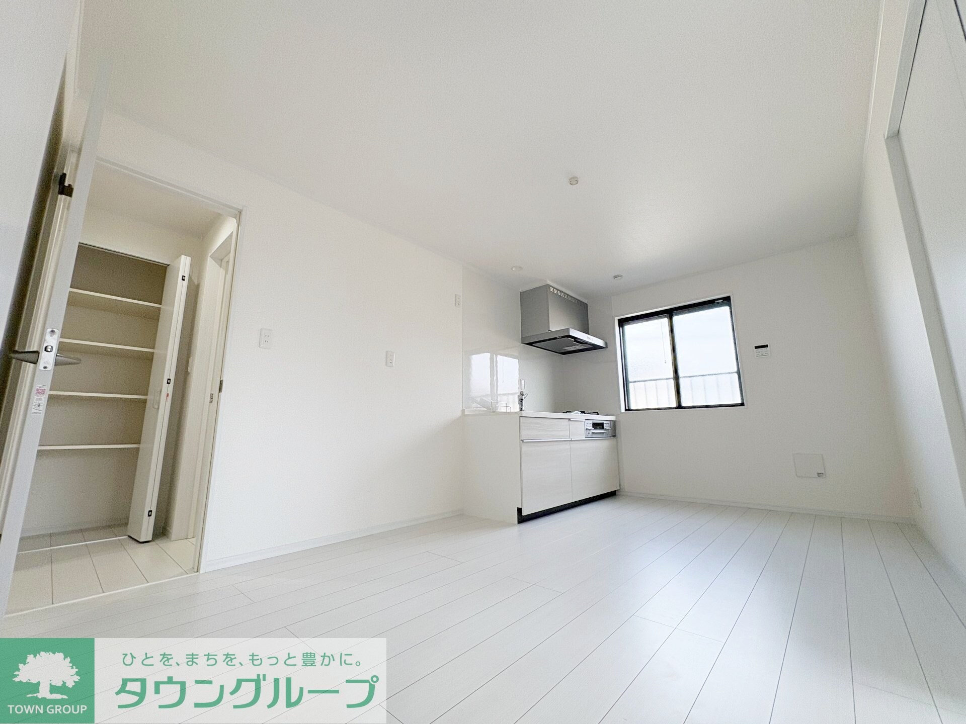 ナリトモ仁戸名Ｄの物件内観写真