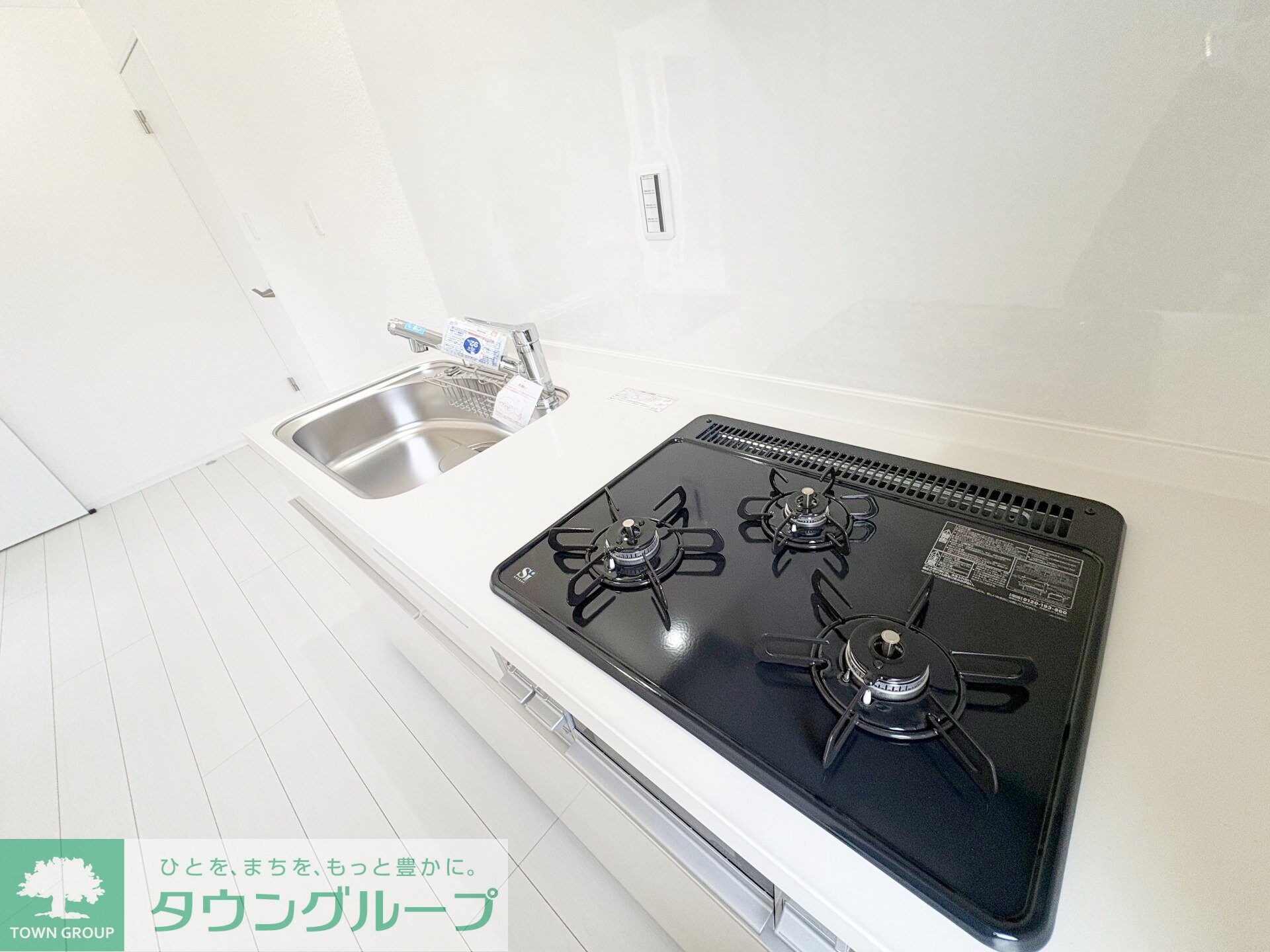 ナリトモ仁戸名Ｄの物件内観写真