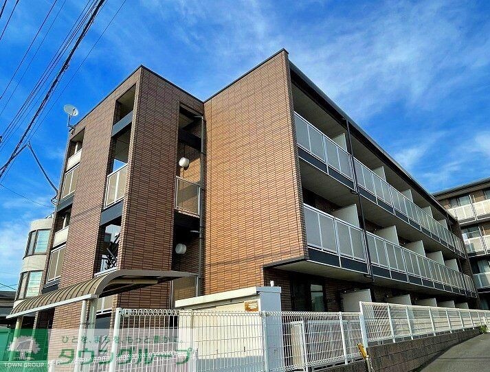 レオパレスハーバーサイドＷ棟の物件外観写真