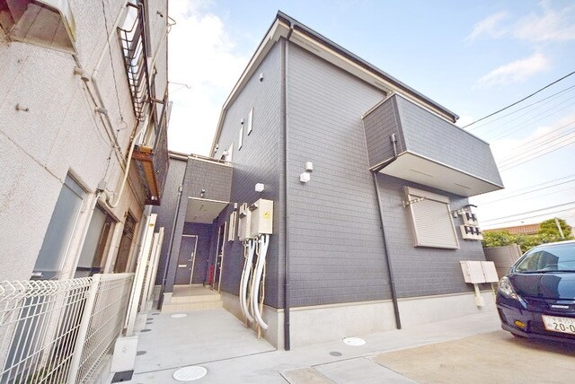 ナリトモ仁戸名Ｂ棟の物件外観写真