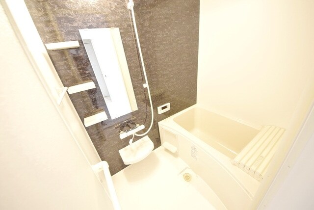 ナリトモ仁戸名Ｂ棟の物件内観写真