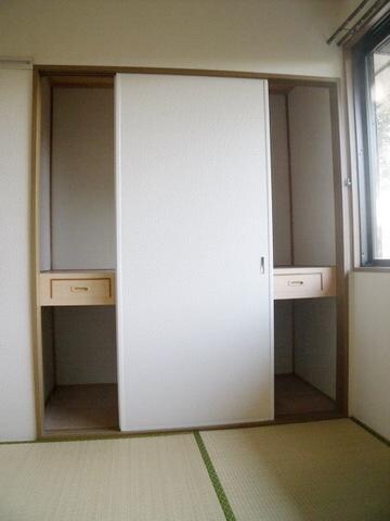 ラフィネート葛城　の物件内観写真