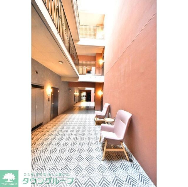 CRESCENT COURTの物件内観写真