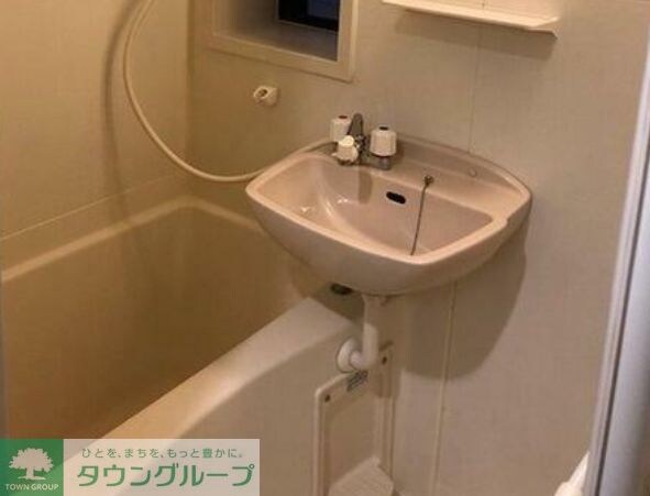 ＣＯＬＯＮＮＡ　ＭＩＬＩＡＲＥの物件内観写真
