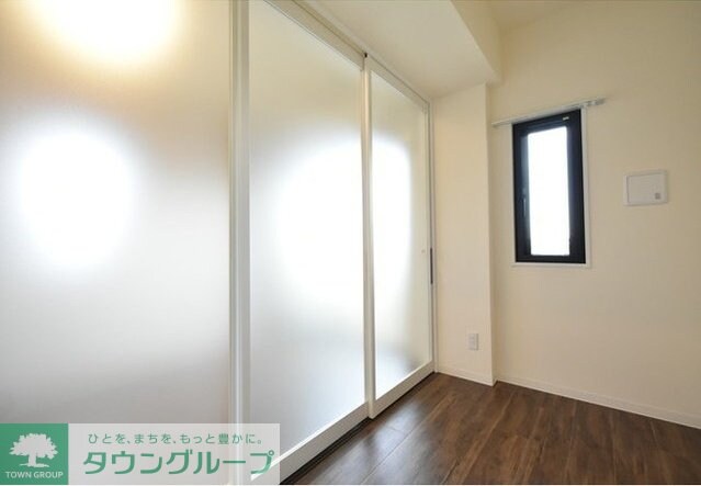 CRESCENT COURTの物件内観写真