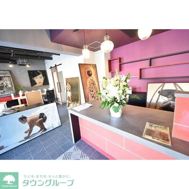 CRESCENT COURTの物件内観写真