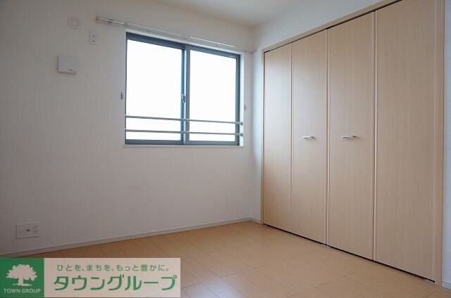 アン・ミケーリアの物件内観写真