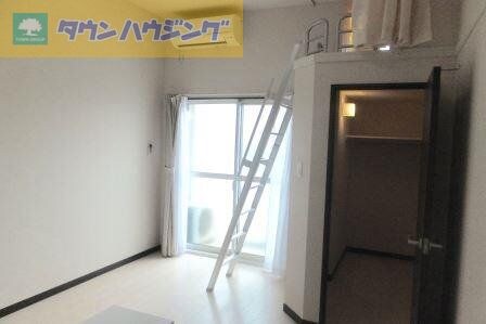 レオネクストアーバンブルーの物件内観写真