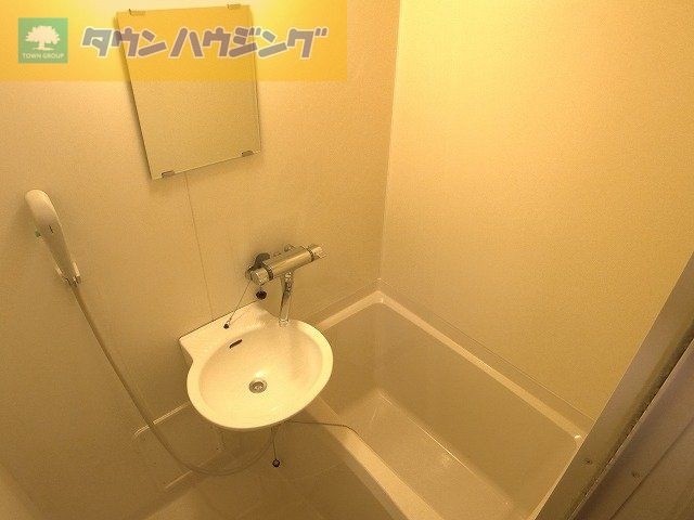 レオパレスゴールデン　ゴンタの物件内観写真