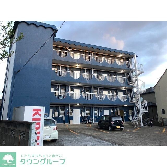 高根マンションの物件外観写真