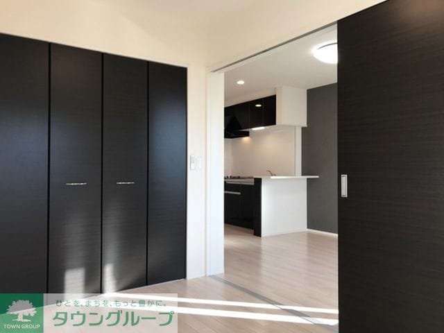 アベニュー仁戸名３の物件内観写真