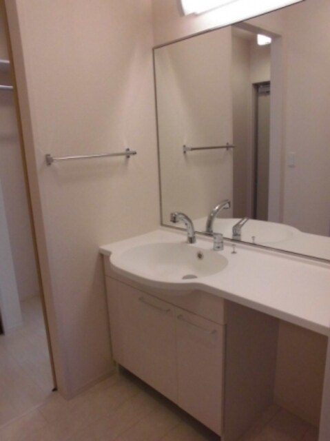 レセンテ小仲台の物件内観写真