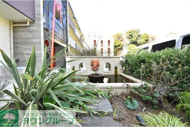 CRESCENT COURTの物件内観写真