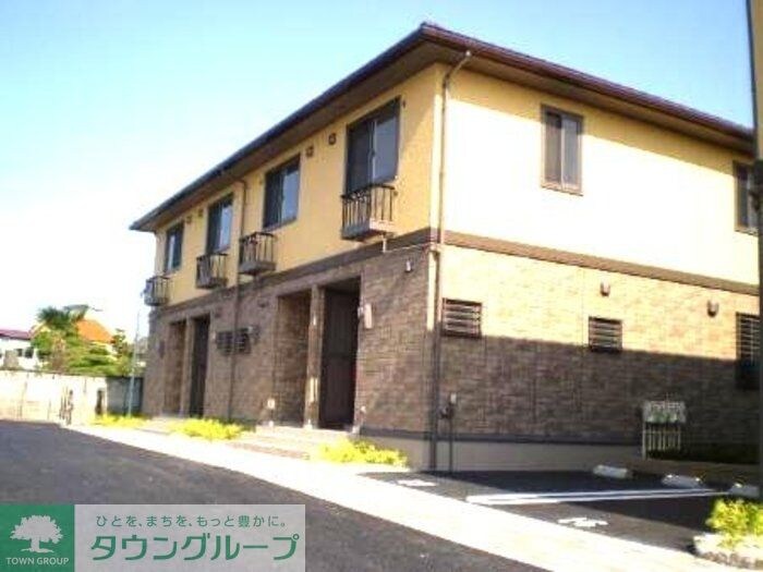 フレールII東金町の物件外観写真