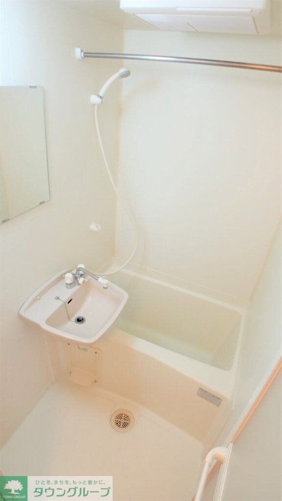 レオパレスＳＥＲＥＮＡIIIの物件内観写真