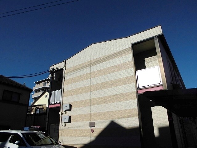 レオパレスエミネンスの物件外観写真