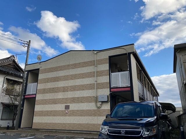 レオパレスアース２１の物件外観写真