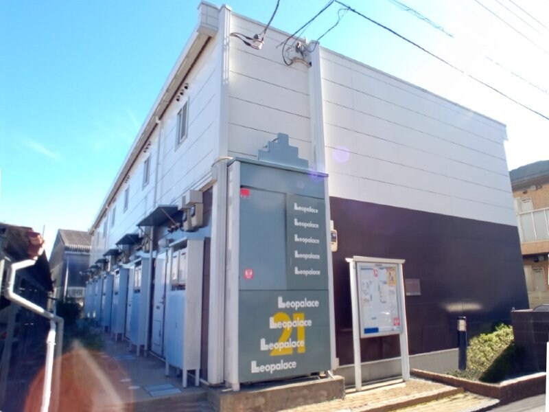 レオパレスストリームの物件外観写真