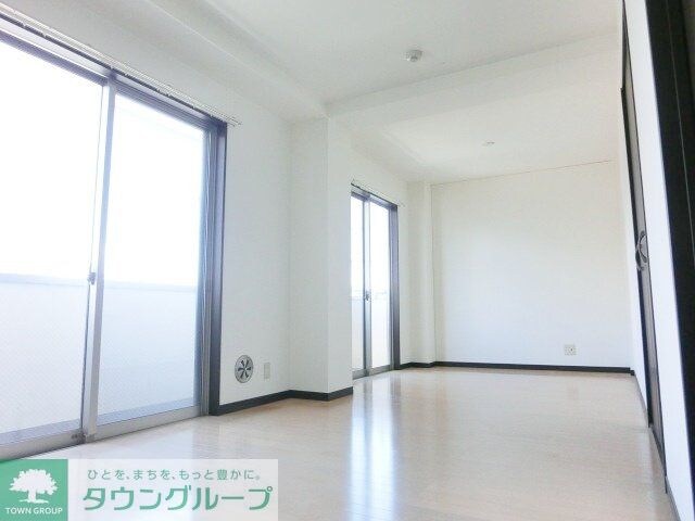 アンブラッセ新検見川の物件内観写真