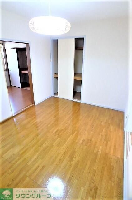 ロイヤルハイツＤ棟の物件内観写真