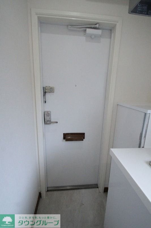 with plunts 北町の物件内観写真