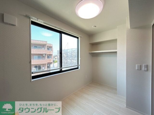 レヴメゾン神山四番館の物件内観写真