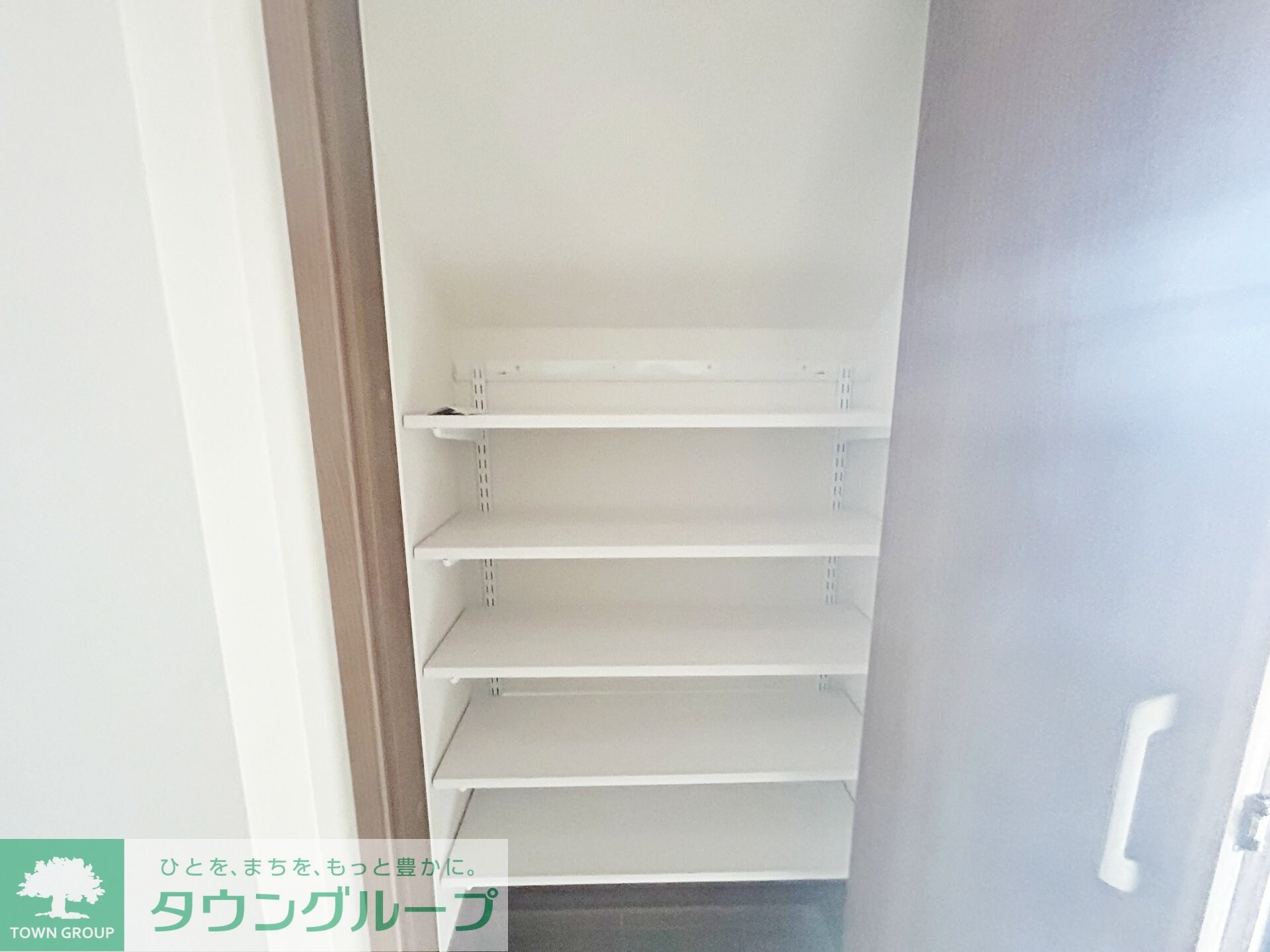 フェリーチェＭＩＹＡＢＩの物件内観写真