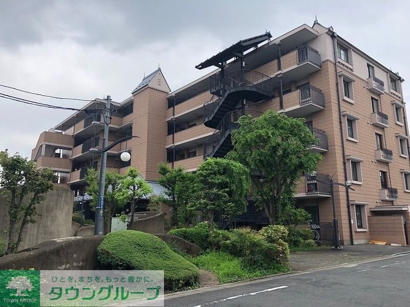 ラ・エスペランサの物件外観写真