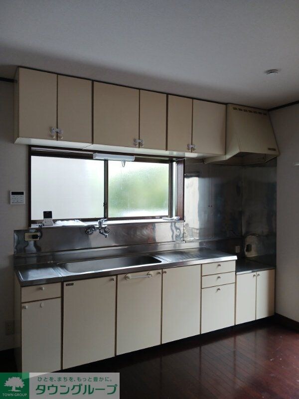 福生市南田園3-6-8戸建の物件内観写真