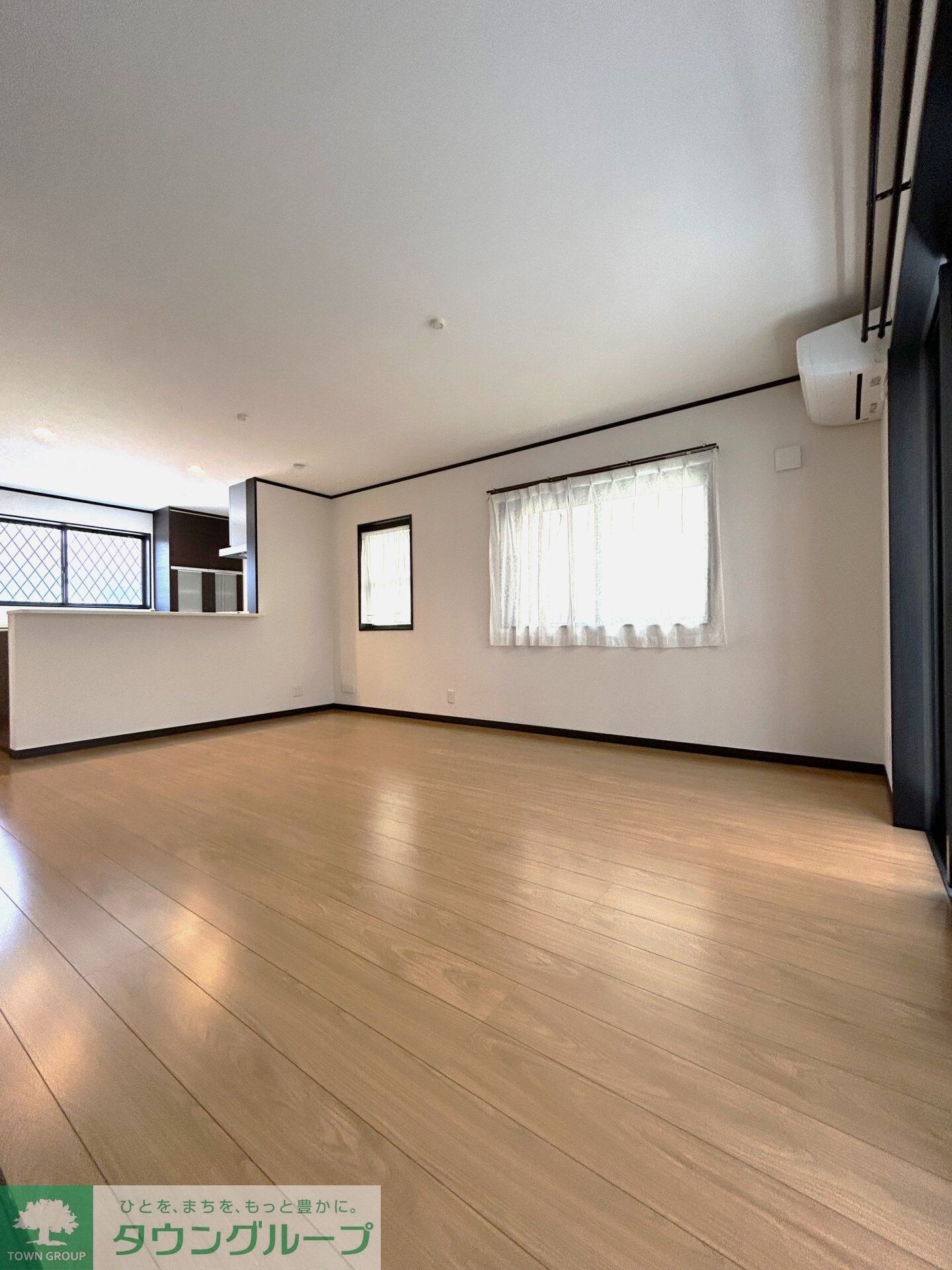 坂下町３丁目戸建の物件内観写真