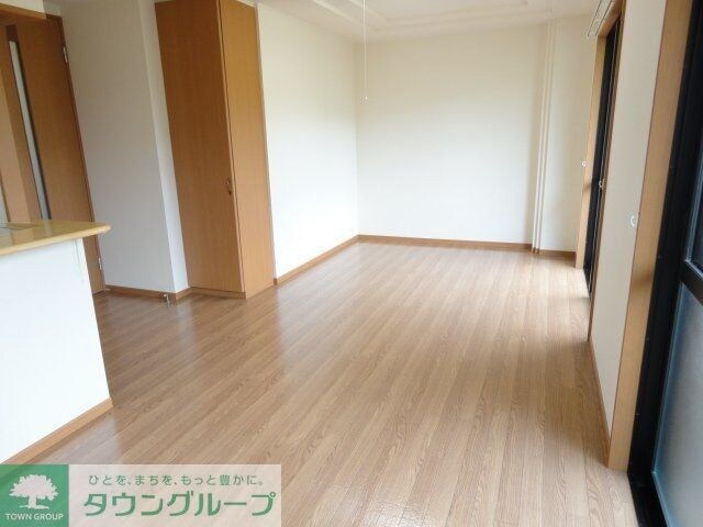 ＴＩＡＲＡ（ティアラ）の物件内観写真