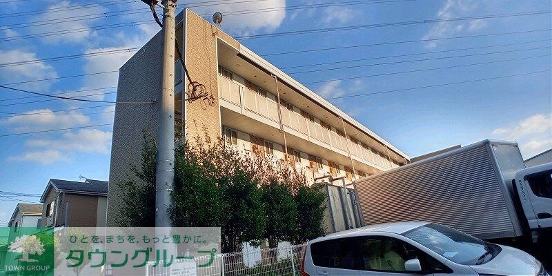 レオパレスツインハイツＢの物件外観写真