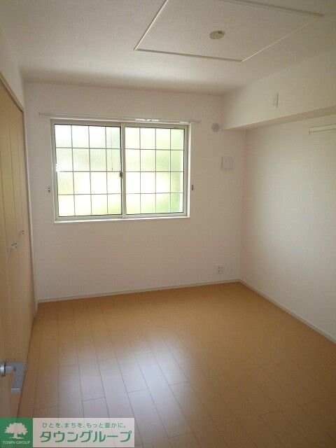 プリムローズIIIの物件内観写真